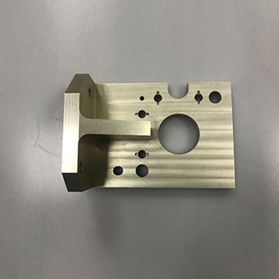 黃銅機加件